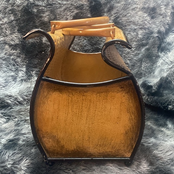 Unique Metal Magazine/ Blanket Holder - Picture 12 of 16